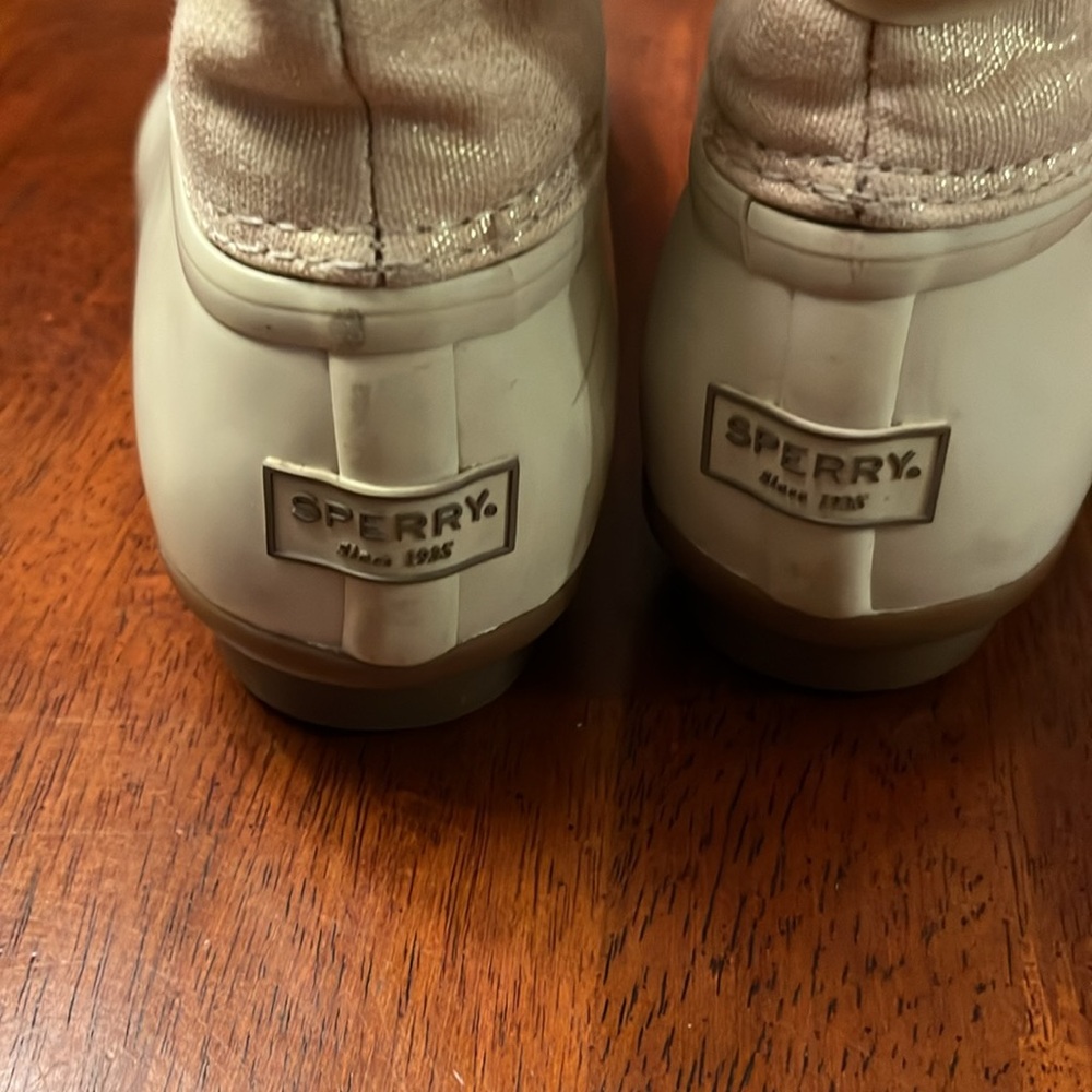 Sperry Beige And Shimmery Pink Duck Boots size 7.5 - Picture 4 of 8